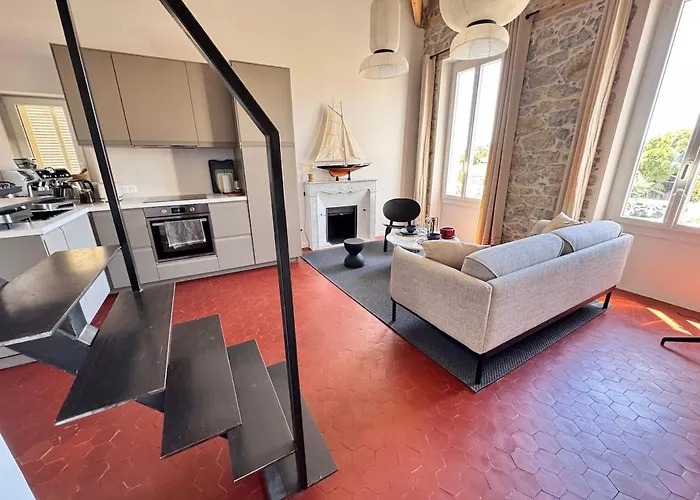 Modern Near Beaches & Restaurants *