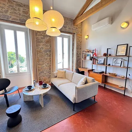 Modern Near Beaches & Restaurants Carqueiranne