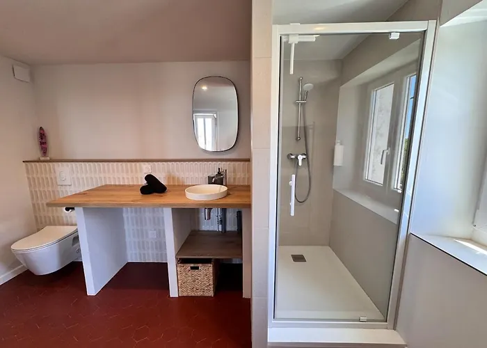 Modern Near Beaches & Restaurants Daire