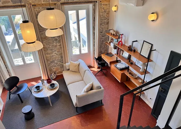Modern Near Beaches & Restaurants Carqueiranne